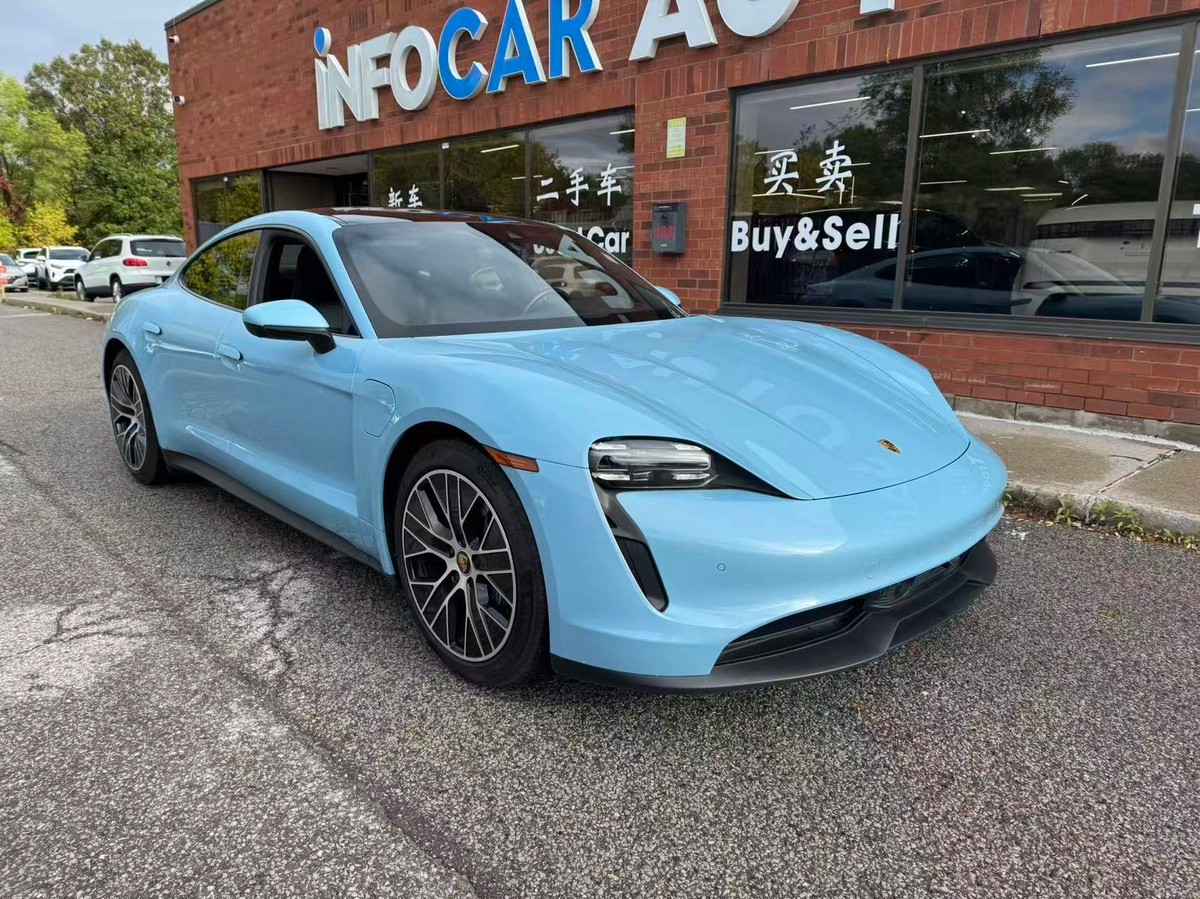 2021﻿ ﻿Porsche﻿ ﻿Taycan﻿ ﻿Base