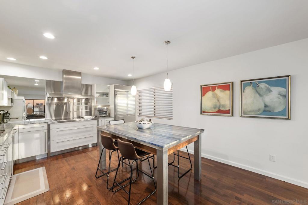 307 307 Prospect La Jolla CA, 9203764122305448067122