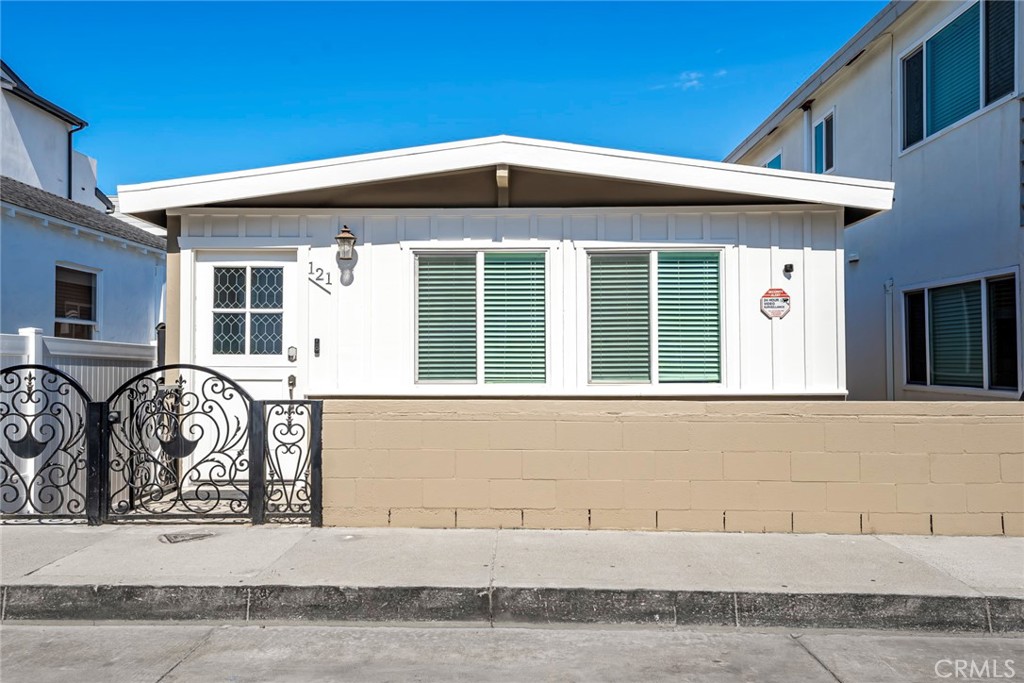 $4,888/month 121 25th Newport Beach CA, 9266364098585876481120