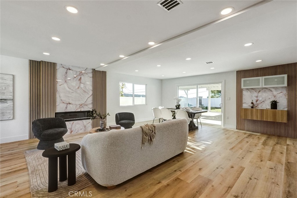 13791 13793 Gavina Avenue Sylmar CA, 9134264132298783619122