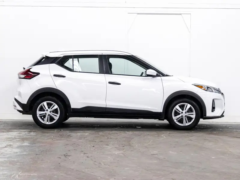 2022 Nissan Kicks64742028312195122