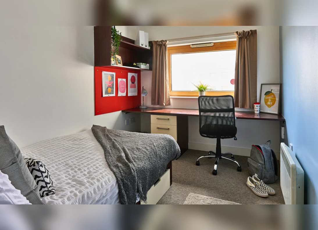 Heantun Point, Wolverhampton Classic En-suite64287765986561123