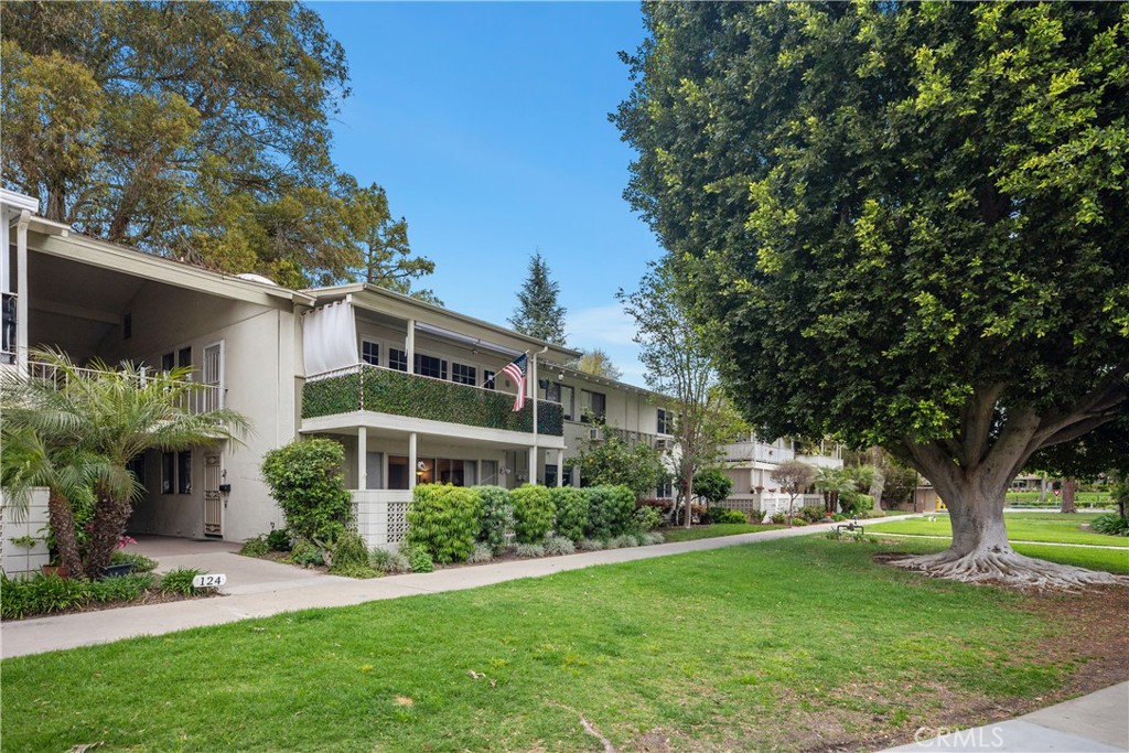 124 Via Estrada D Laguna Woods CA, 9263764130863345281121