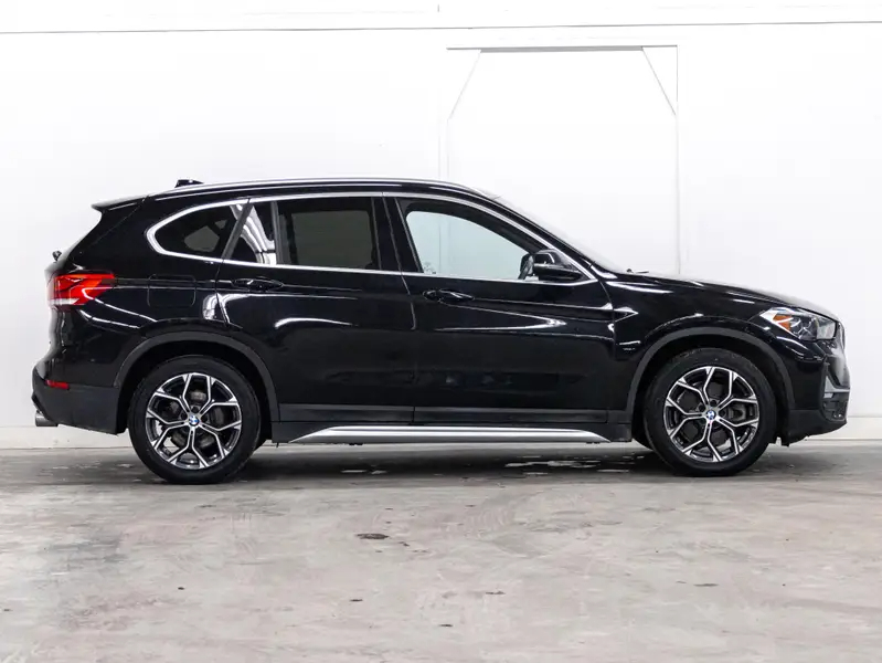 2021 BMW X163767655124995122