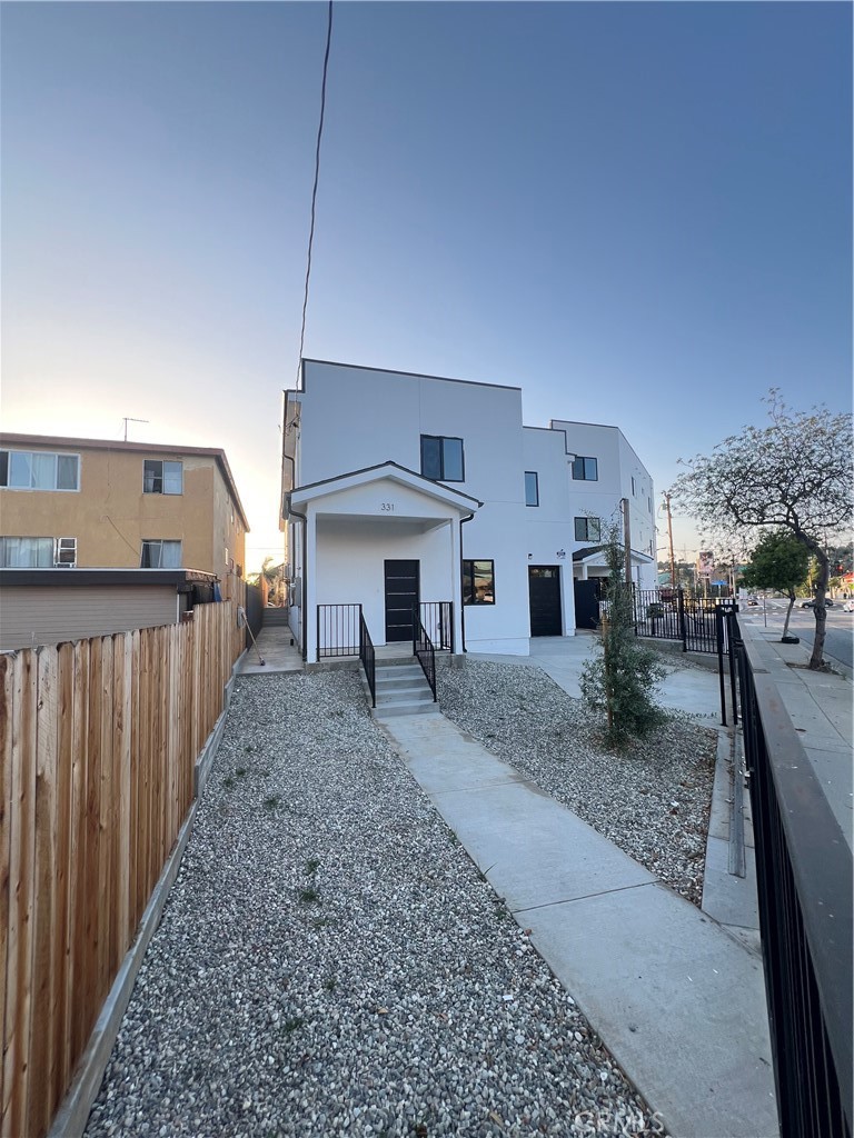 4264 Capistrano Way East Los Angeles CA, 9006364140067627009121