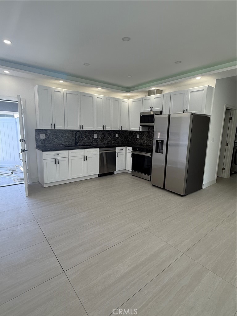 22352 1/2 Schoenborn West Hills CA, 9130463710478169987120