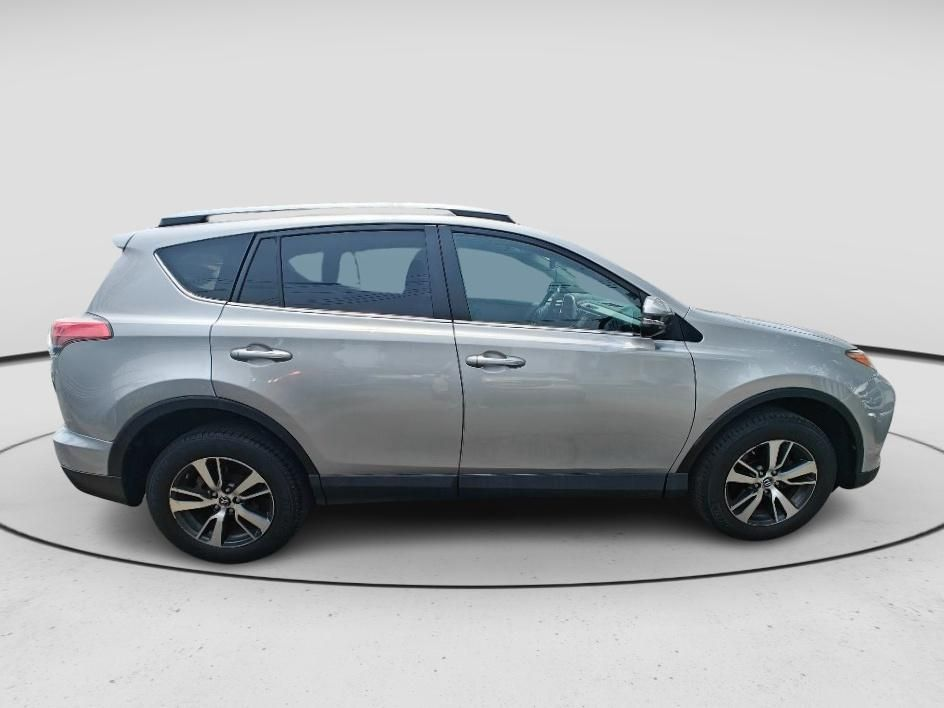 2017 TOYOTA RAV4 XLE63327111720707124