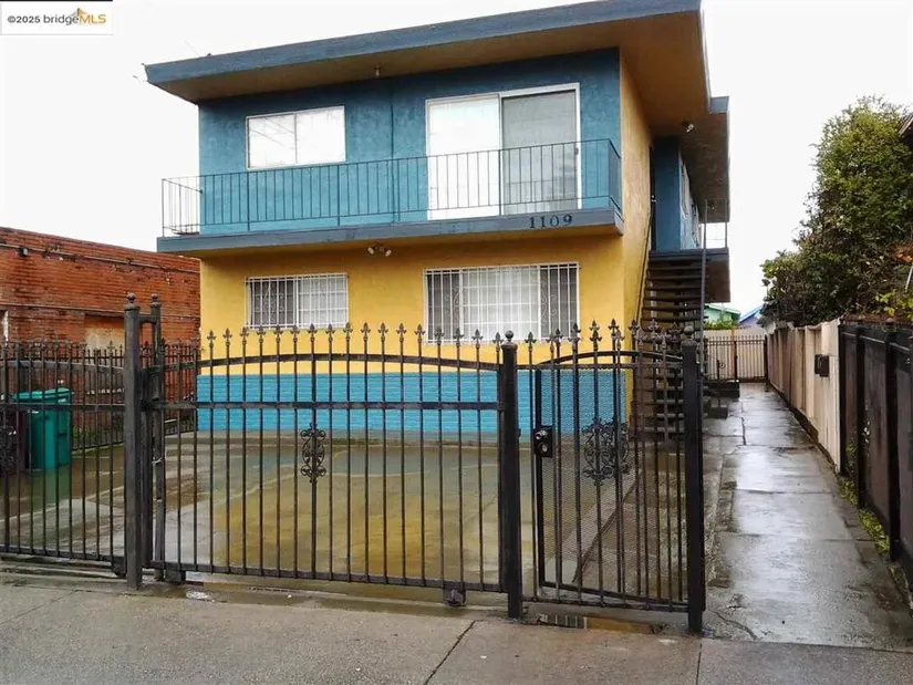1109 Seminary Avenue, Oakland, CA