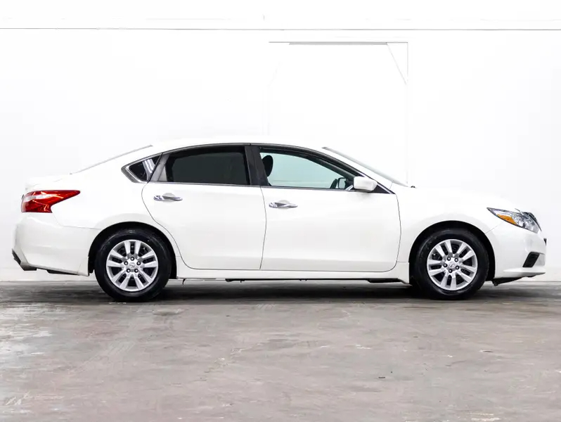 2017 Nissan Altima64377772216066124