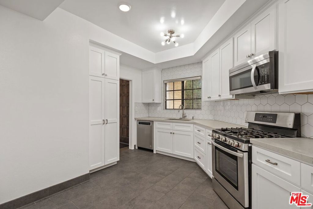 818 6Th Street 301 Santa Monica CA, 9040364090109017985122