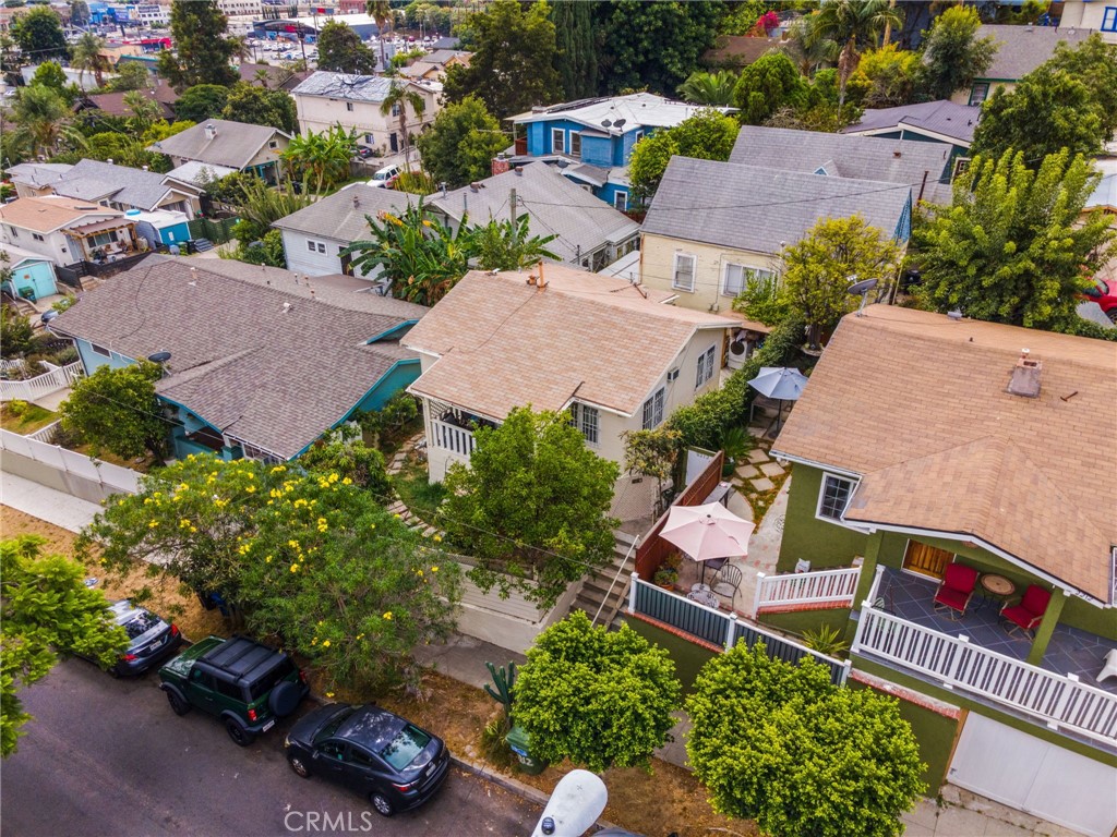 2210 Scott Avenue, Los Angeles CA, 9002664122158827521122