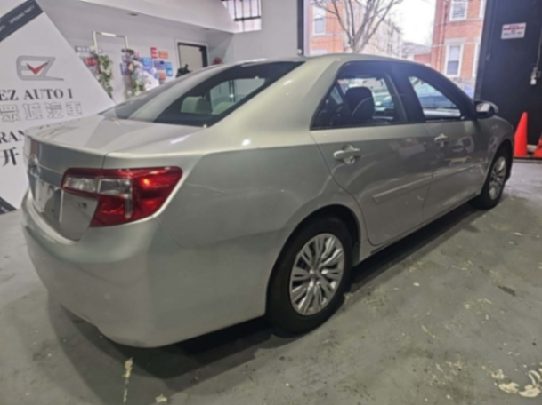 2013 TOYOTA CAMRY LE63292000215425124
