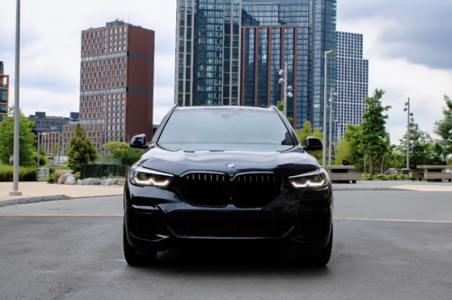 Vehículo deportivo de actividad BMW X5 2022 xDrive40i LÍNEA M SPORT63503852041217120