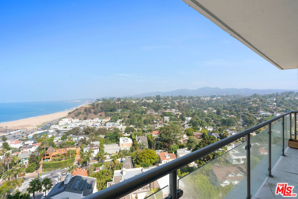 201 Ocean Avenue 909P Santa Monica CA, 9040264130512036610121