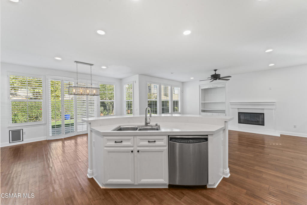 3718 Young Wolf Drive Simi Valley CA, 9306564131181314818122
