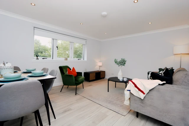 1Bedrooms, 1Bathrooms Plantation Park Gardens, G51 1NW, Glasgow