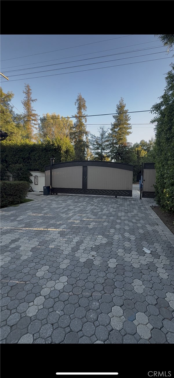 19617 Oxnard Street Tarzana CA, 9135664132513141891122