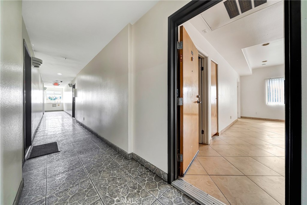 316 S New Hampshire Avenue 302 Los Angeles CA, 9002064112944338433122