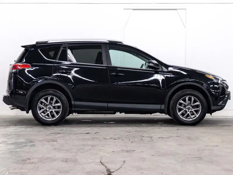 2018 Toyota RAV463526998417793121