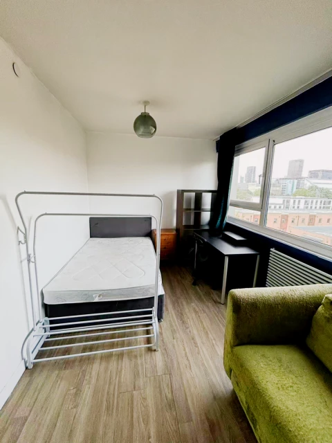 Large Suite Hornchurch Court, Manchester