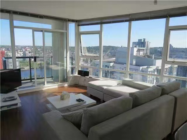 Vancouver Downtown – 2 Bed + 2 Bath + Den + Dining Room Apartment (Yaletown)63457420947203124