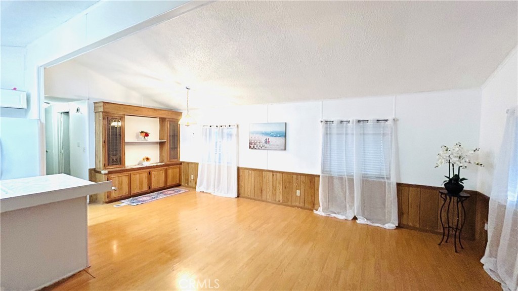 3929 W 5th Street 32 Santa Ana CA, 9270364102402203266121