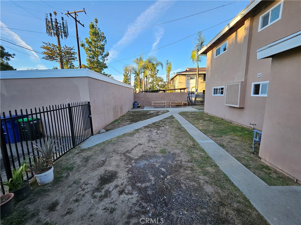 $2,700/month 1381 Burwood La Habra CA, 9063164124057075585120