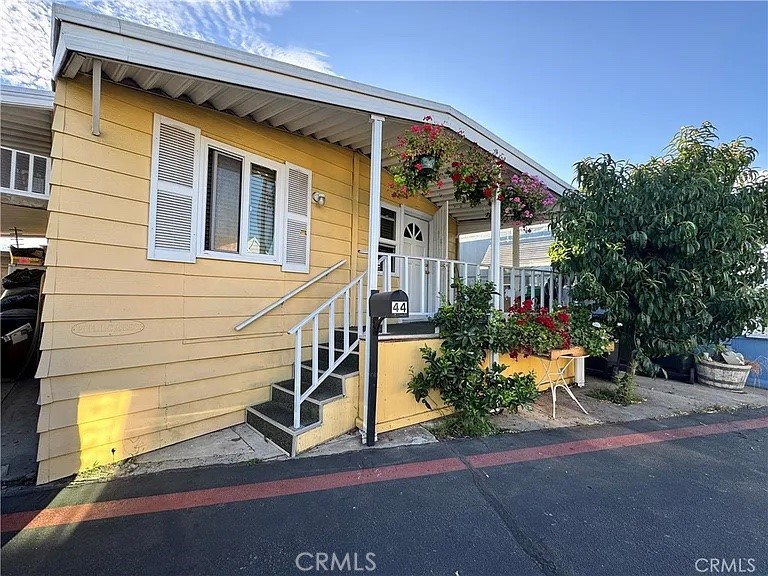 1850 W Orangethorpe SPC44 Fullerton CA, 9283364090436925569121