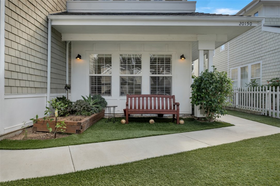 20150 Hemmingway Street, Winnetka CA, 9130664078136121091121