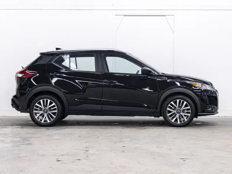 2023 Nissan Kicks65052180021890122