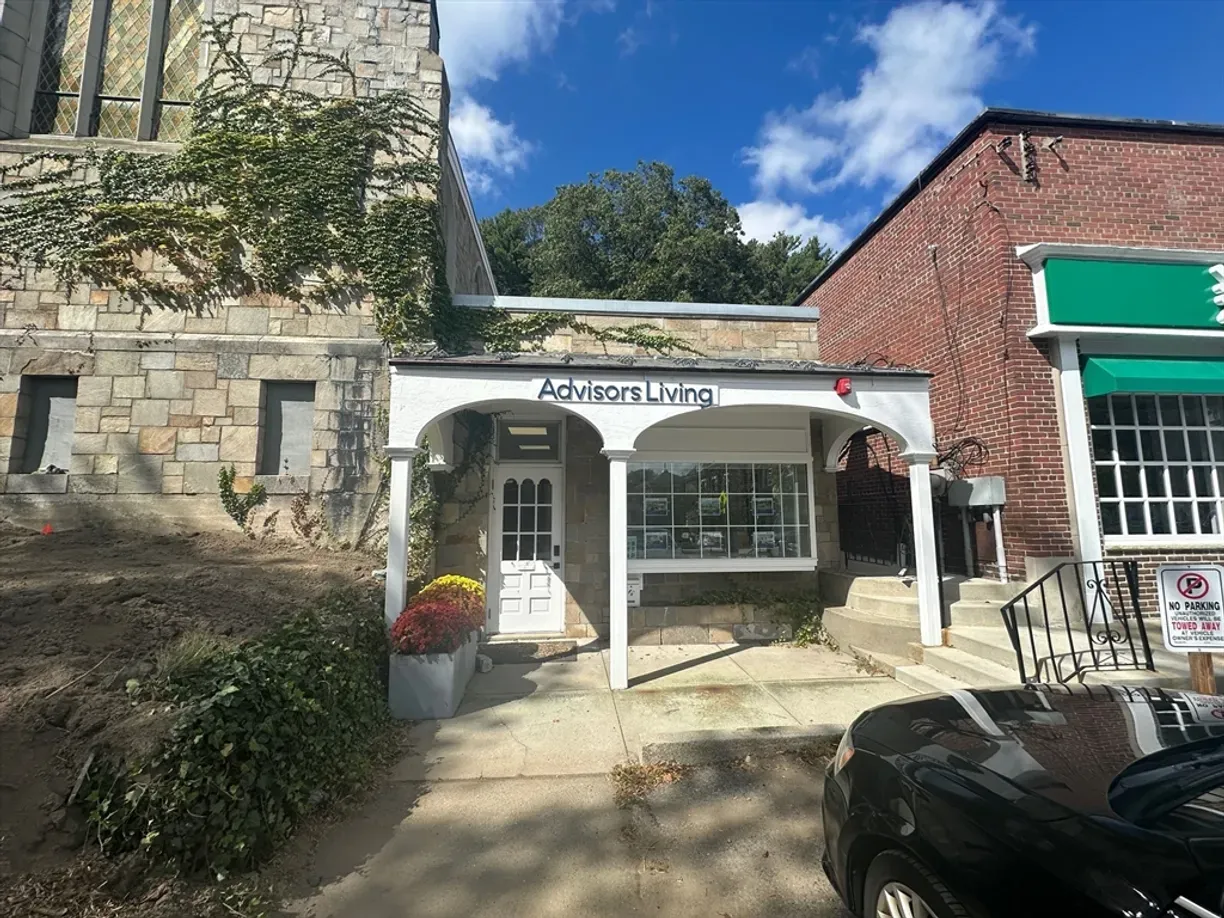 439 Boston Post Road Weston, MA 02493