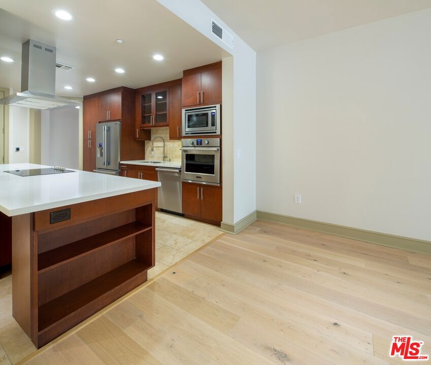 10700 Wilshire Boulevard 301 Los Angeles CA, 9002464130583778689120
