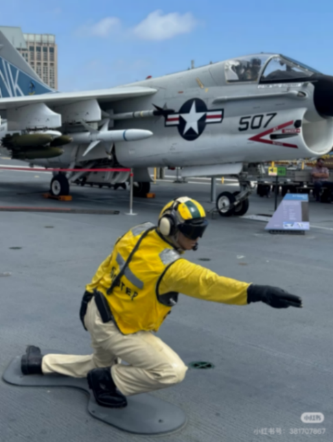 San Diego Midway Museum $2063191704923777122