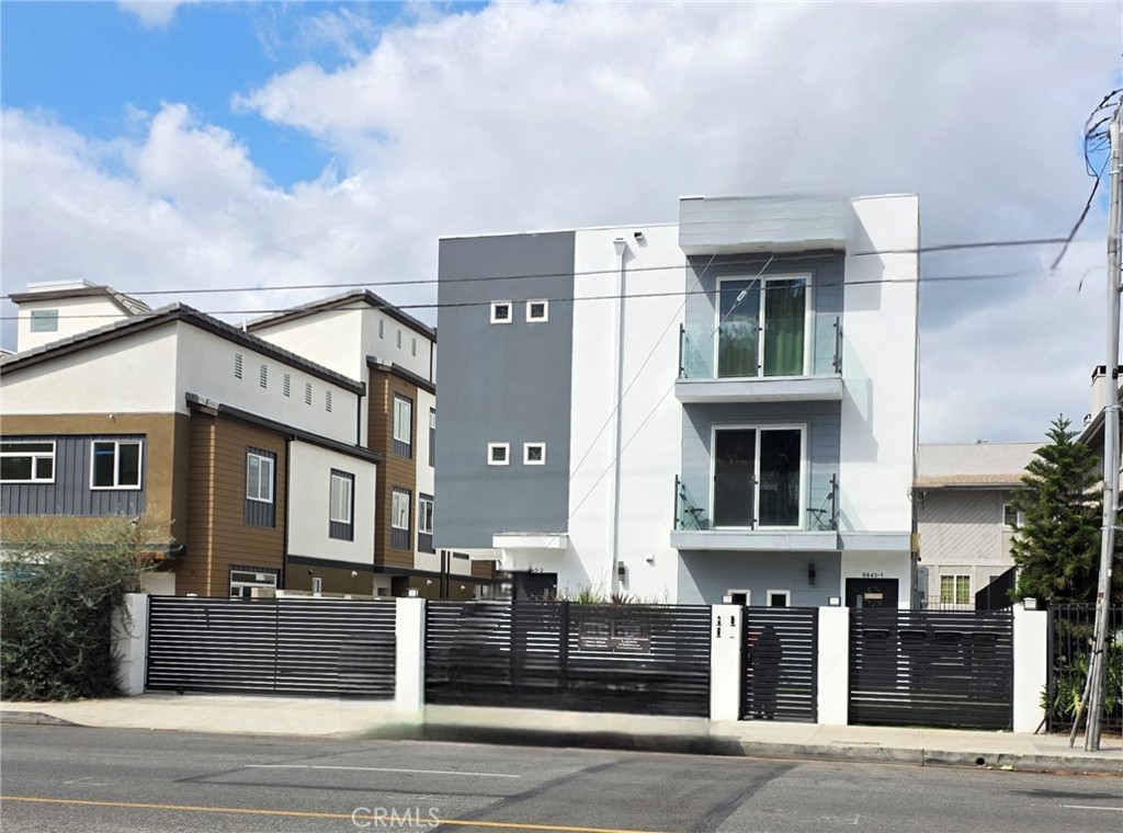 6845 Haskell Avenue, Lake Balboa CA, 9140663702361898369120