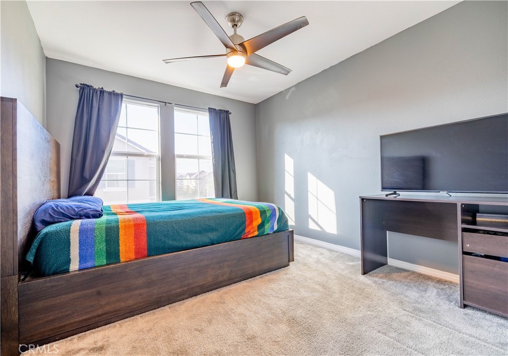 2498 Gunner Ridge Way, Rialto CA, 9237763865172225539122