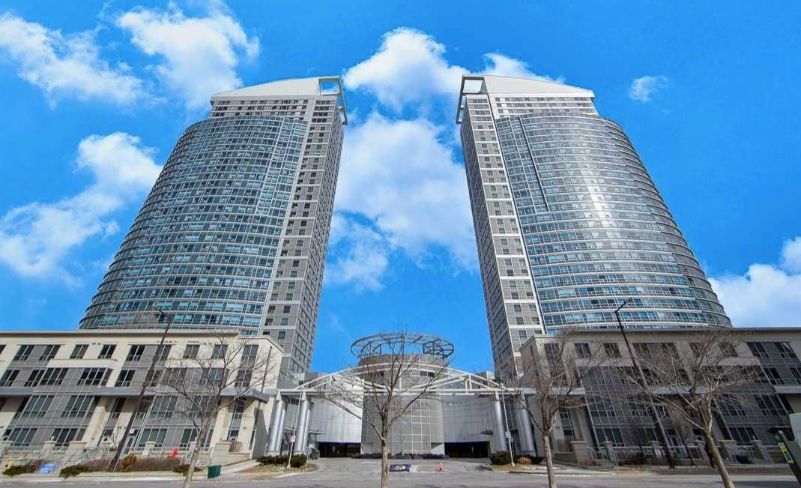 2707 36 Lee Centre Drive
