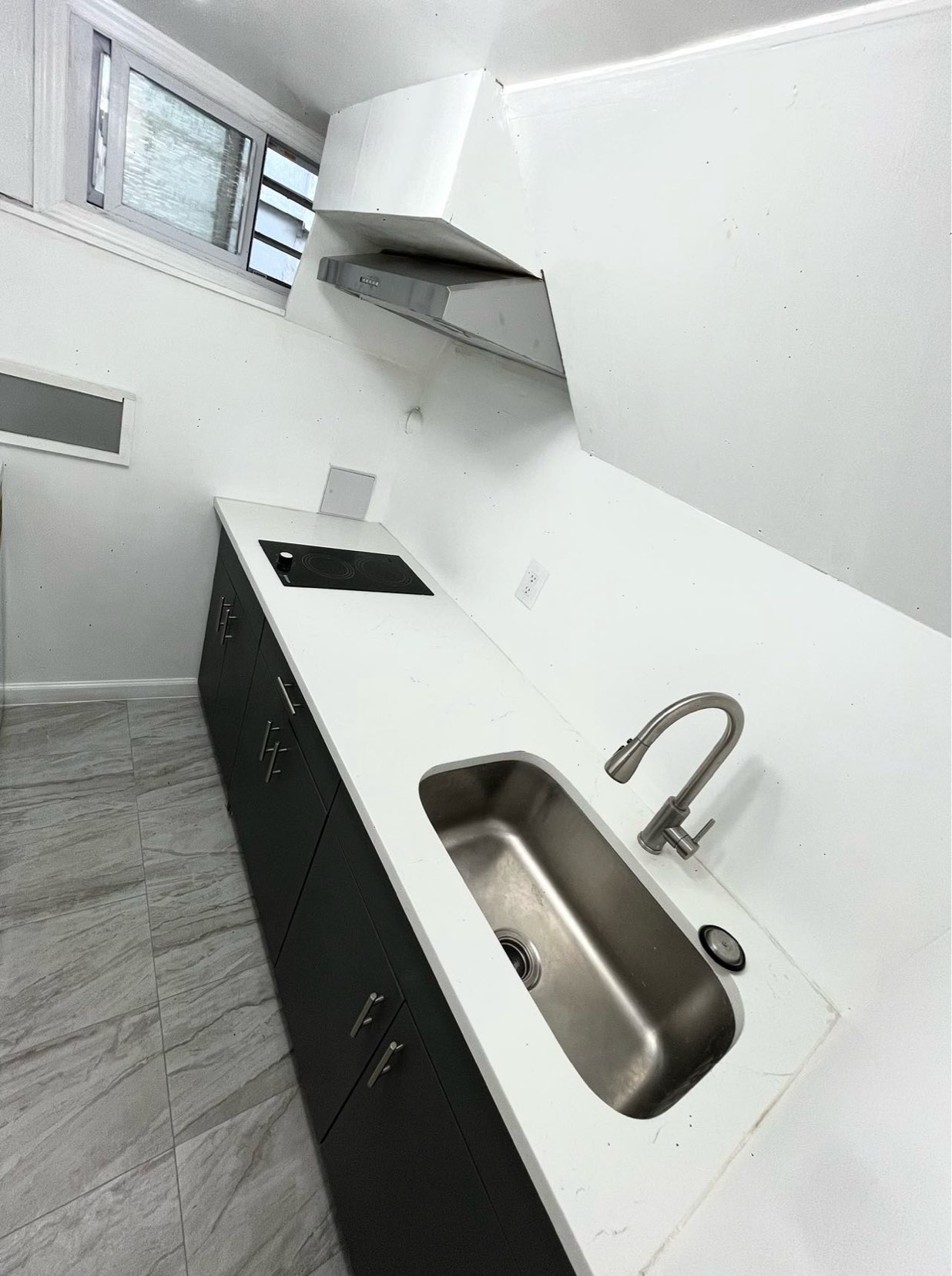 Ático independiente de 1 dormitorio en toda una planta en Northern Boulevard, Bayside, Nueva York63764485124227121