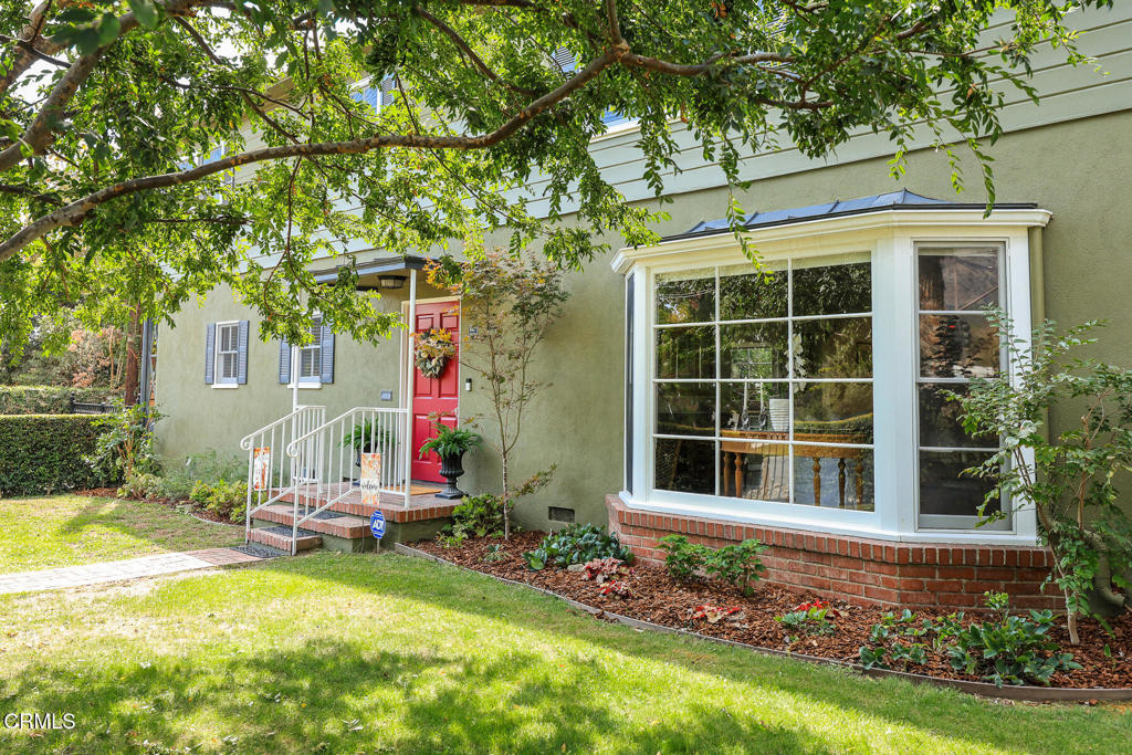 847 Eaton Drive, Pasadena CA, 9110764066091017474124