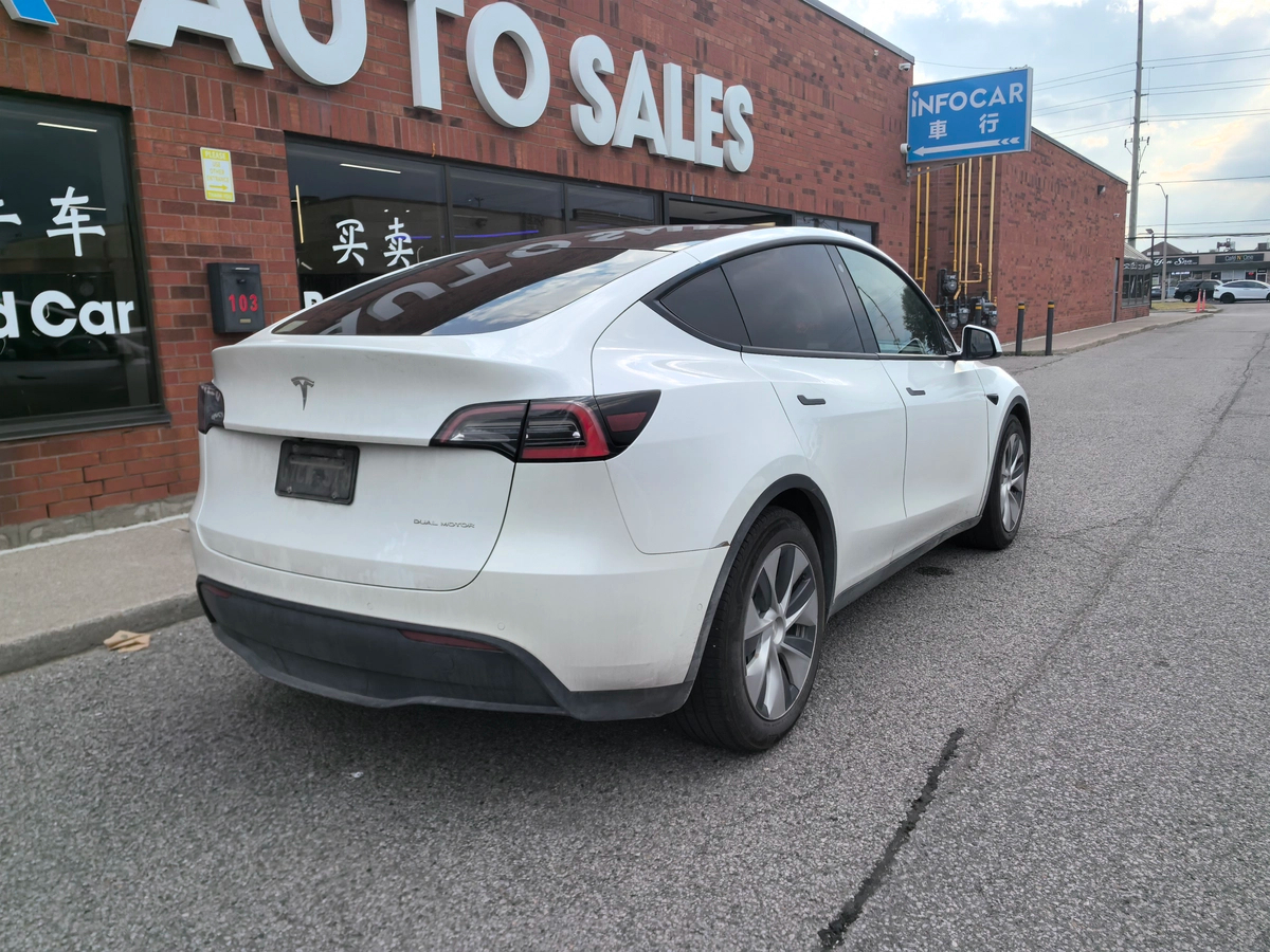 2021 Tesla Model Y Long Range64147277166465121