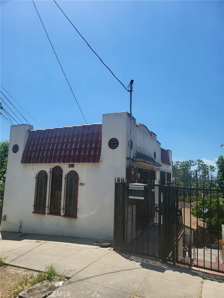 1011 LAGUNA Echo Park CA, 9002664098753899009121