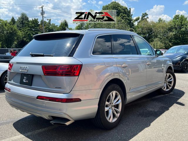 2018 AUDI Q763689173678083121