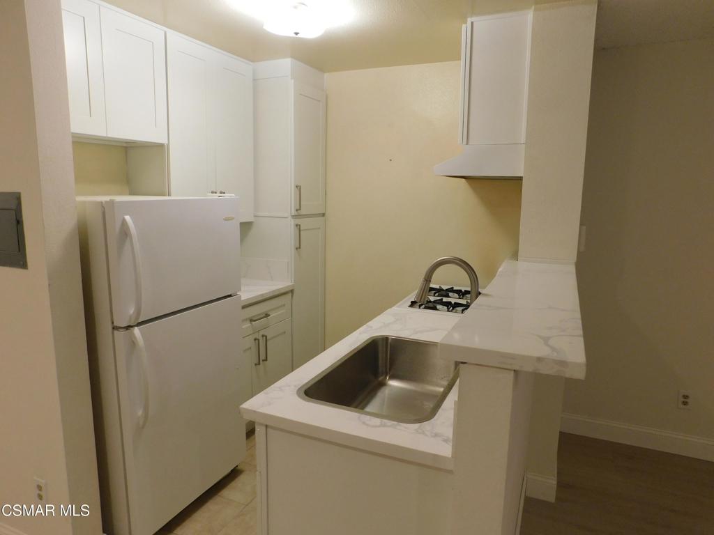 6213 Whitsett Avenue North Hollywood CA, 9160663710285309953120