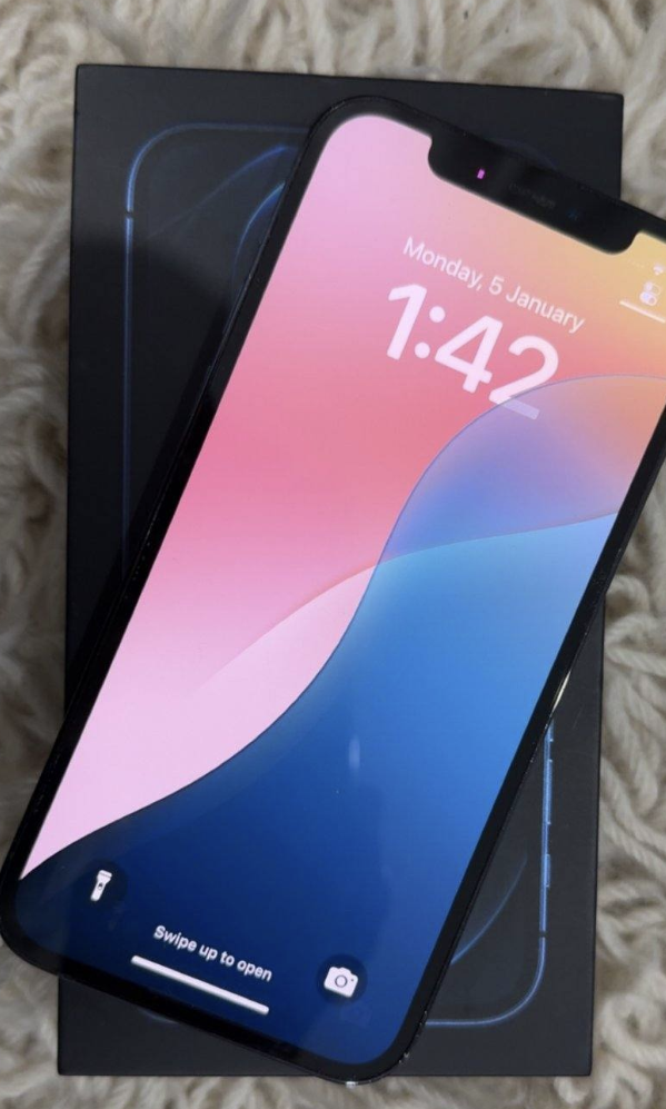 iPhone Pro 12 muy limpio en venta64983797965570121
