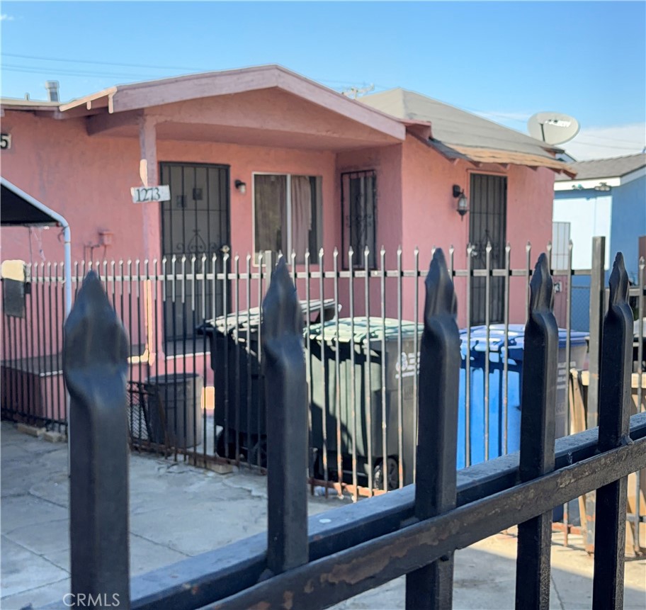 1273 S Alma Los Angeles CA, 9002364140154025858120