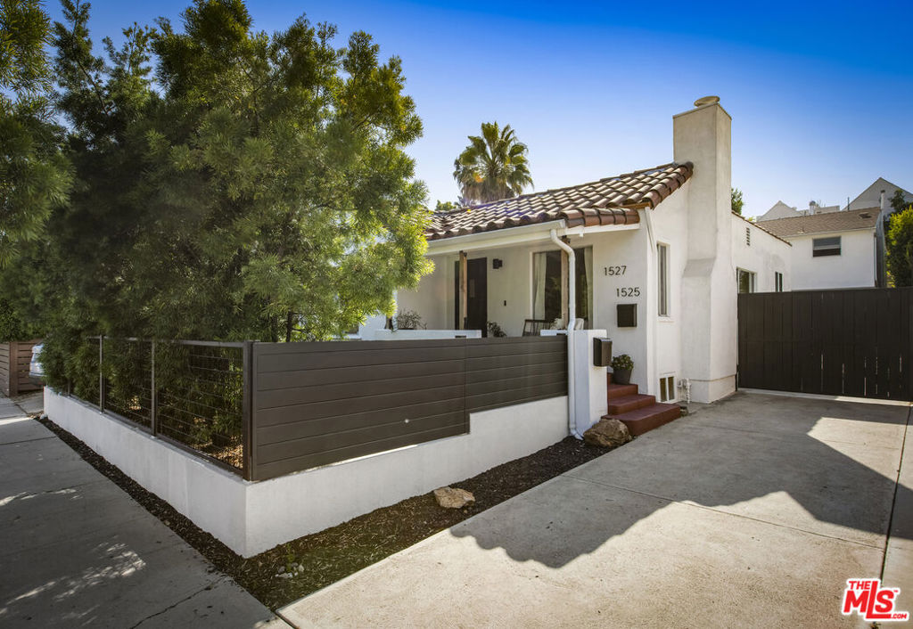 1525 Carmona Avenue, Los Angeles CA, 9001964096778753153121
