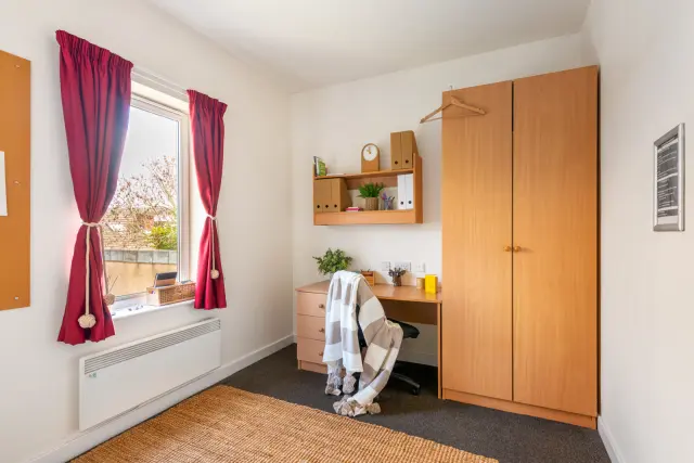 Standard Room - 4 Bed Shared House Bramall Court, Sheffield