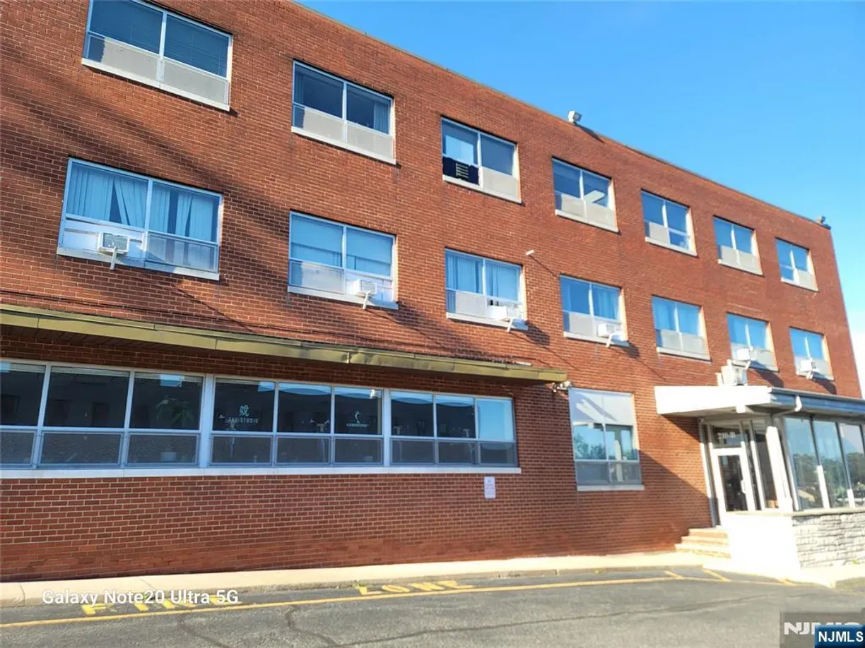 210 Sylvan, B5 Englewood Cliffs, NJ 07632