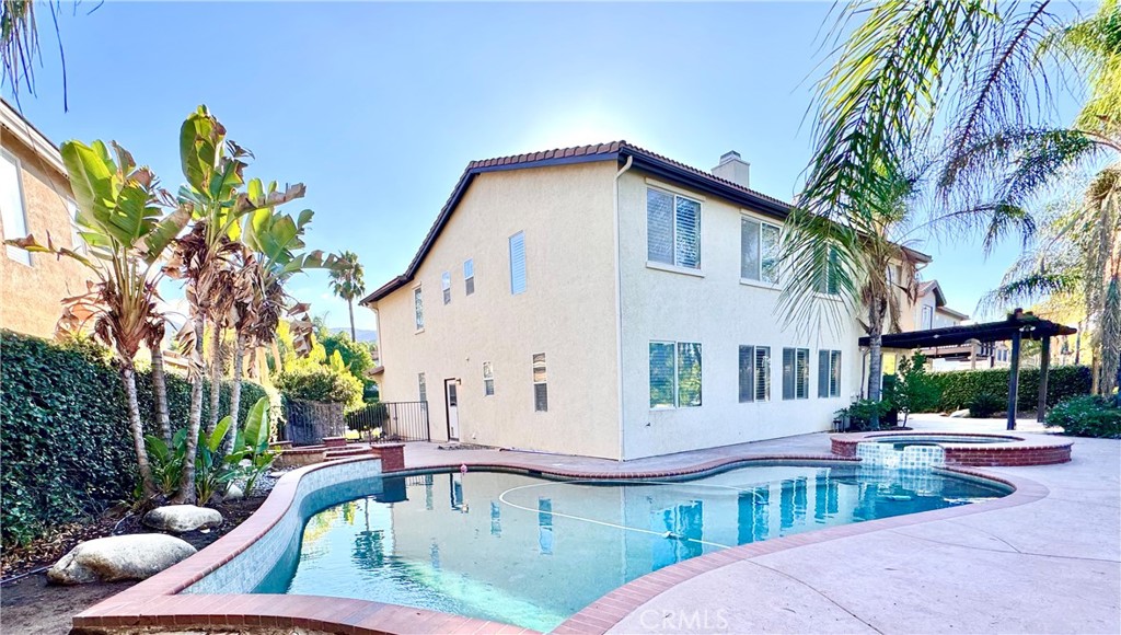 1083 Stanislaus Corona CA, 9288164122446314114121