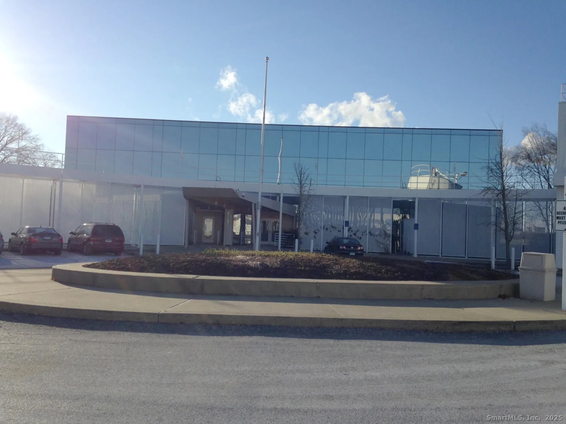 541 Eastern Point Road, 2
