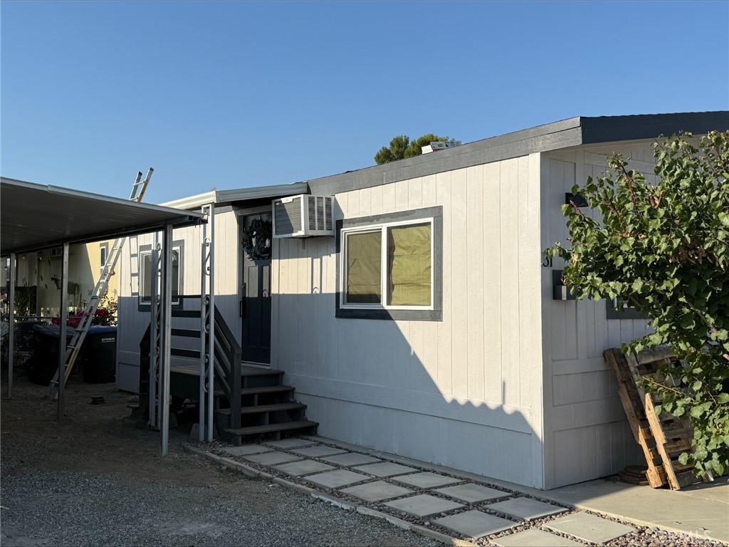 351 E seventh Street E 31, San Jacinto CA, 9258363734998876289122